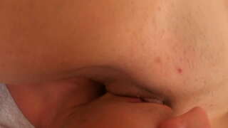 Mi volas superreganta sur vi kaj fuck via vizaĝo