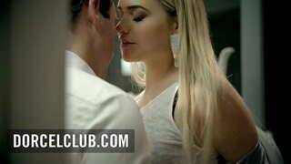 Омогтой бэлгийн гоемсог эхнэр Миа Malkova