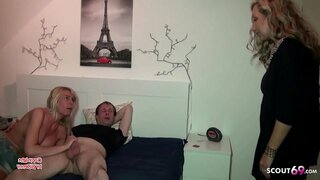 Geile MILF koos Mega Titten erwischt ihre parim Freundin beim rummachen ja laesst sich zum Dreier ueberreden