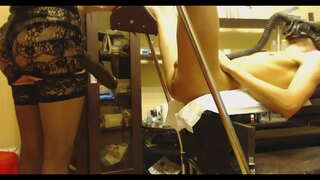 ���ಾರ್ಡ್ ಕೋರ್ ಕಂದು ಕೂದಲಿನ ಸುಂದರಿ ಕೃತಕ ಶಿಶ್ನ ಕುಂಡೆ